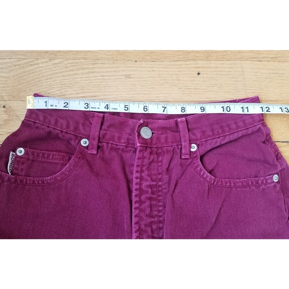 90s Highwaisted Shorts - Picture 3 of 3